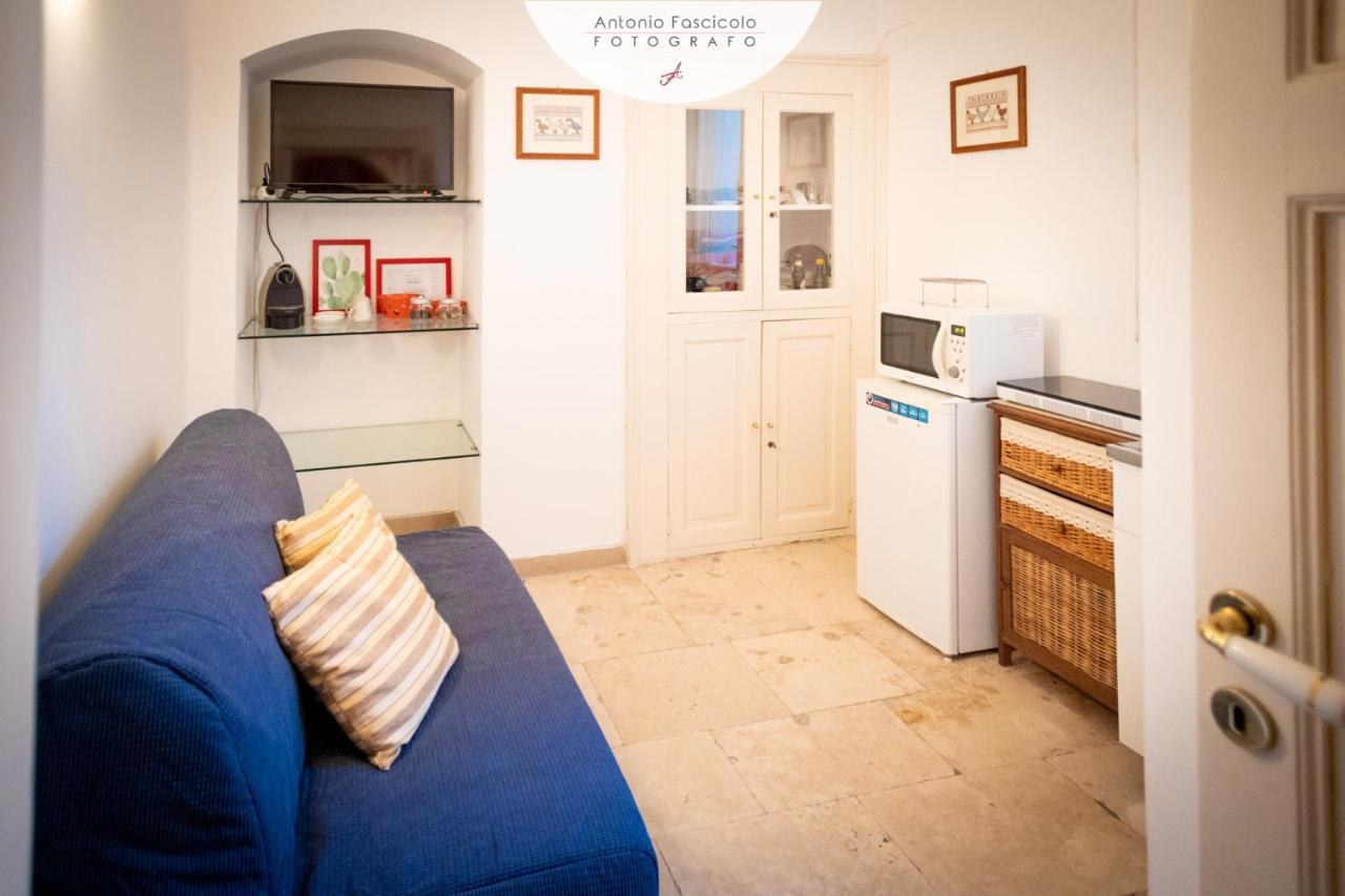 Antica Dimora Lombardi 1 Apartment Bari Exterior photo